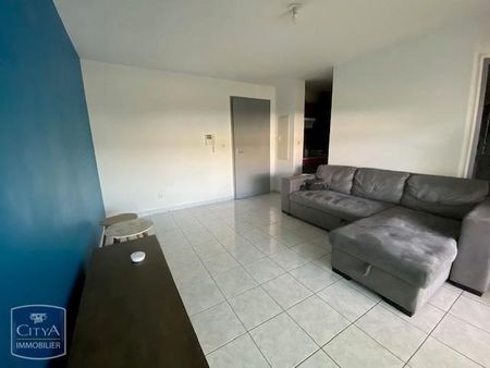 Location Appartement 2 pièces 37m² ST PIERRE 97410 - Photo 2