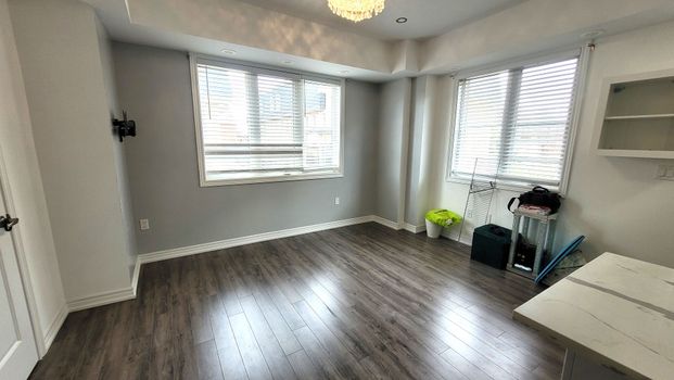 For Lease - 370 Hopewell Avenue Unit# 212, Toronto, Ontario - Photo 1
