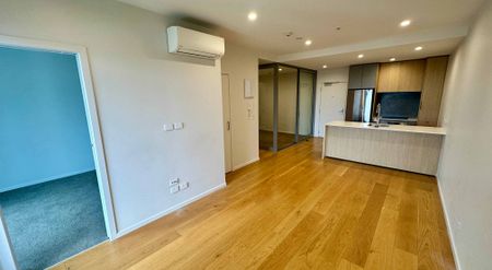 Modern Two Bedroom Apartment - Photo 5