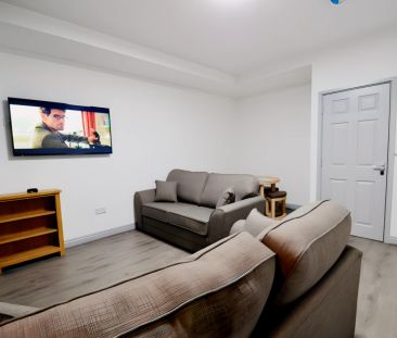 6 Bedroom 2 Bathroom - Photo 2