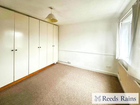 3 bedroom apartment to rent - Photo 4