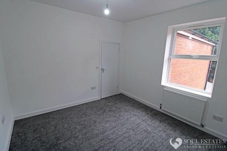 3 bedroom terraced house to rent - Photo 3