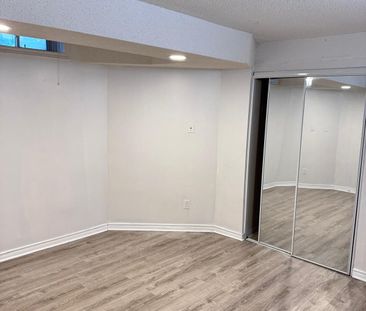 For Lease - 28 piccadilly Road, Richmond Hill, Ontario - Photo 2