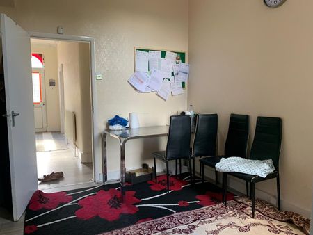 5 Bed Terraced House, Gordon Road, IG1 - Photo 3