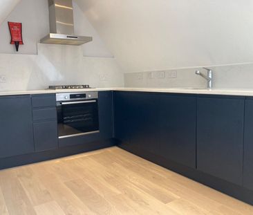 Room in a Shared Flat, Ealing Common, W3 - Photo 3