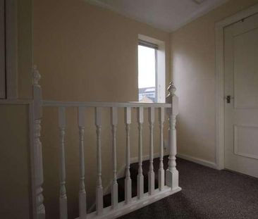 Tunwell Greave, Sheffield, S5 - Photo 2