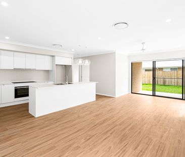 Modern Family Living with Stylish Finishes - Photo 6