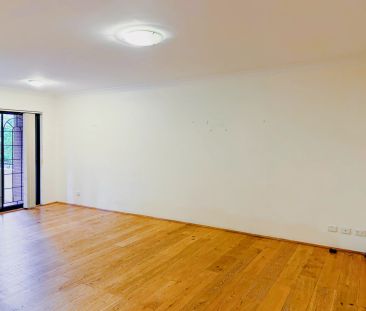 2 bed 2 bath - Photo 2