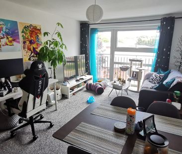 £700 PM · Carriage Grove, Bootle, Merseyside - Photo 2