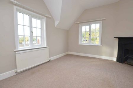 Hall Farm, Oxnead, Norfolk - Photo 4