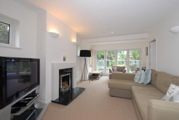 4 bedroom detached house to rent - Photo 1