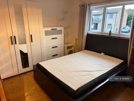 1 bedroom terraced house to rent - Photo 4