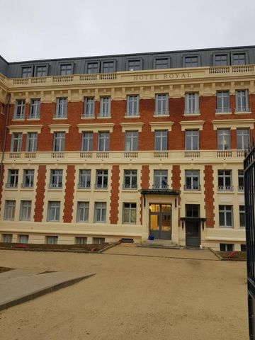 Location Appartement 2 pièces 46m² MAISONS LAFFITTE 78600 - Photo 2