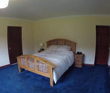 5 bedroom bungalow to rent - Photo 3