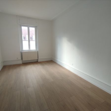 Location Appartement 3 pièces 83m² - Photo 4