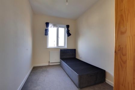 Hayling Avenue, Baffins Unfurnished - Photo 4