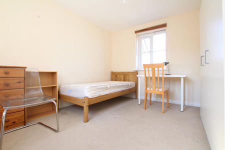 5 bedroom terraced house to rent - Photo 4