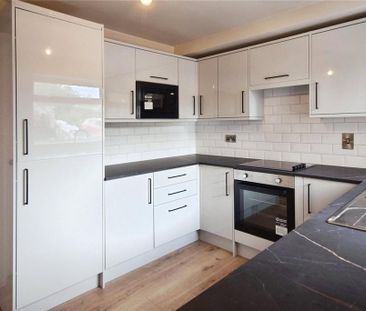 3 bedroom end of terrace house to rent - Photo 5