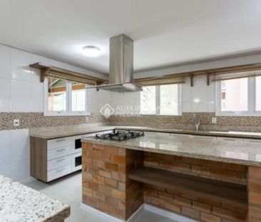 Casa com 3 quartos e 308m² para alugar em Hípica, Porto Alegre. - Foto 6