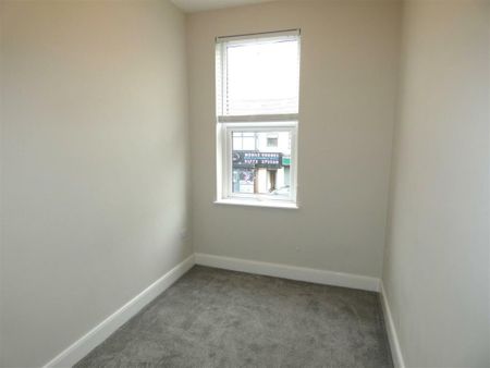 2 Bedroom Flat to Rent in Preston - Photo 3