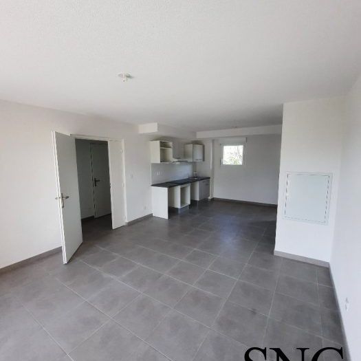 T3 AVEC LOGGIA - CELLIER ET DEUX PARKINGS - Photo 1