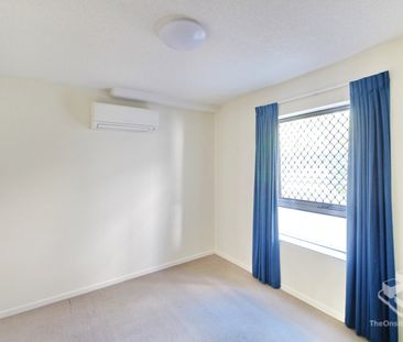 Prime Toowong Location! Ground-Floor 2-Bed Apartment with Huge Priv... - Photo 6
