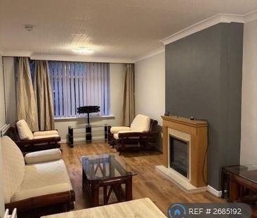3 bedroom semi-detached house to rent - Photo 3