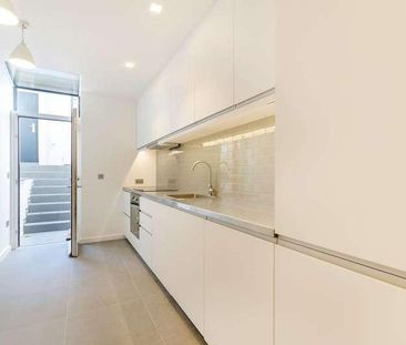 Clarendon Road, Holland, W11 - Photo 1