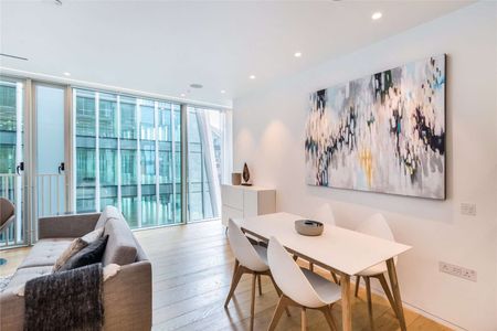 Beautiful contemporary apartment in a stunning development with exceptional residents' facilities including a cinema, gym, meeting rooms, roof garden, 24/7 concierge and secure parking. - Photo 3