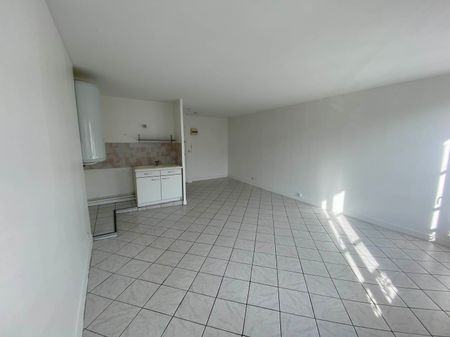 Location Appartement 1 pièce 31m² - Photo 4