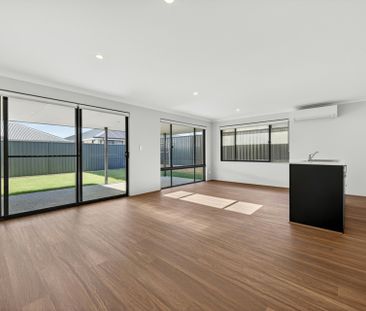 Band New Three Bedroom Dual Living Property! - Photo 1