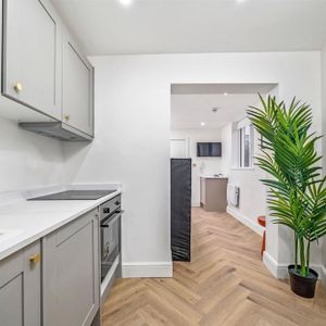 Studio to rent - Photo 2