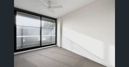 2 Bedroom Apartment in Prime Location! - Photo 3