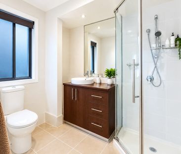 Light & Bright Family Home in a Prime Location! - Photo 2