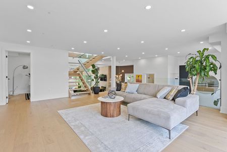 For Lease - 84 Bexhill Avenue, Toronto, Ontario - Photo 4