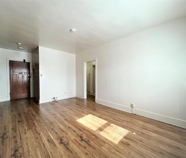 Regina Apartment near Cathedral Area - Photo 6