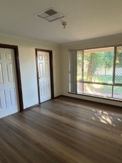 Beautiful 4x2 Brick House - Photo 3