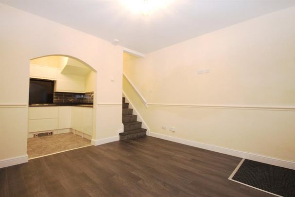 1 bedroom semi-detached house to rent - Photo 1