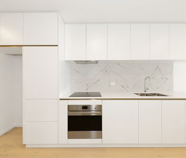 Brand New Living at "The Shard" - Modern Style and Ultimate Conveni... - Photo 2