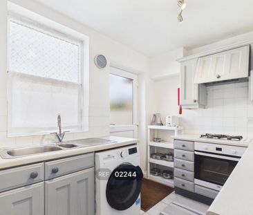 1 bedroom ground floor maisonette to rent - Photo 6
