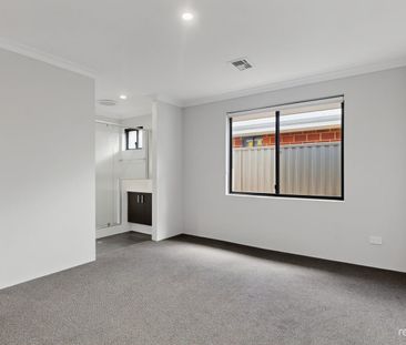 SPACIOUS & BRAND NEW - Photo 6