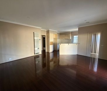 Charming 3-Bedroom East Facing Home in Burnside Heights - Photo 2