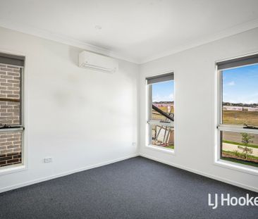 Brand New 4 Bedroom Home - Available Now! - Photo 3