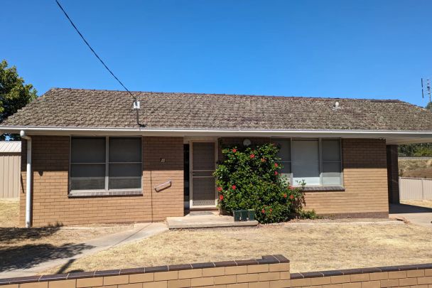 18 Forest Street, Castlemaine. - Photo 1