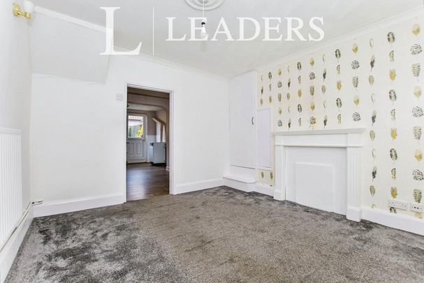 2 bedroom terraced house to rent - Photo 1