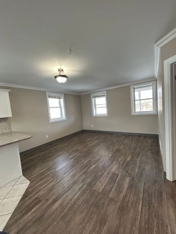 For Lease - 1587 Brock Road, Hamilton, Ontario - Photo 4