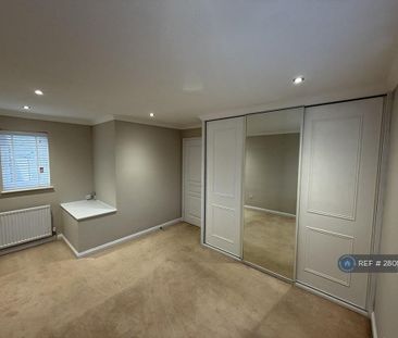 2 bedroom semi-detached house to rent - Photo 2