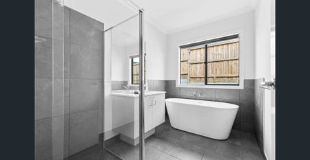 A Striking Blend of Lifestyle and Comfort - Photo 4