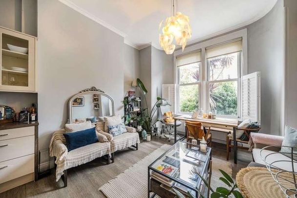 Lanhill Road, Little Venice, W9 - Photo 1