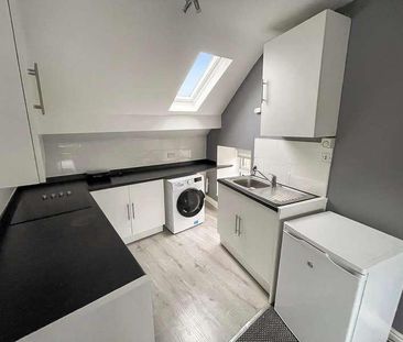 Flat B, Skipton Road, Harrogate, North Yorkshire, HG1 - Photo 6